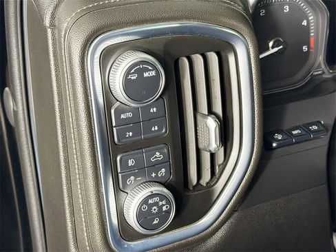 Used 2020 GMC Sierra 3500 Denali w/ Denali Ultimate Package image 10