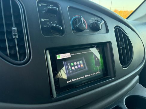 Used 2008 Ford E-350 and Econoline 350 XLT image 22