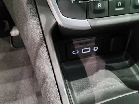 Used 2024 GMC Terrain SLT FWD image 36