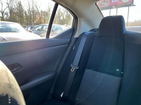 Used 2025 Nissan Sentra SV image 28