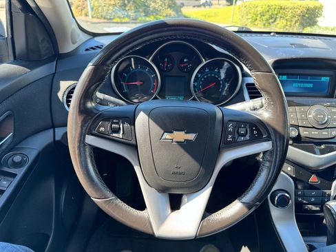 Used 2014 Chevrolet Cruze LT FWD image 16