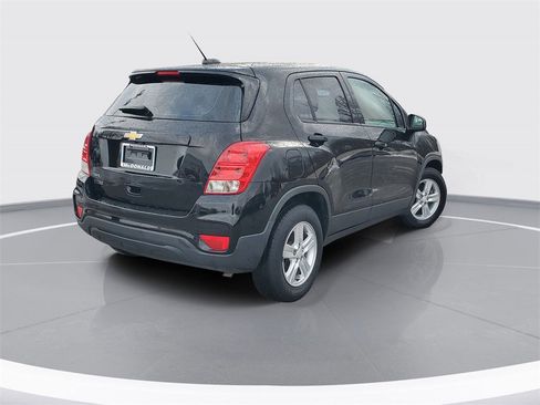 Used 2019 Chevrolet Trax LS image 3