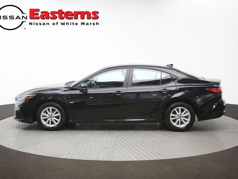 Used 2025 Toyota Camry LE FWD image 63