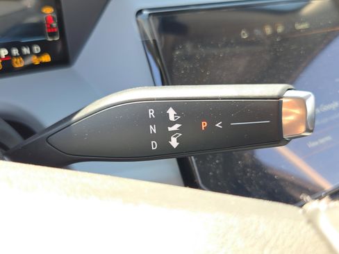 New 2027 Chevrolet Bolt LT w/ Comfort Package image 27