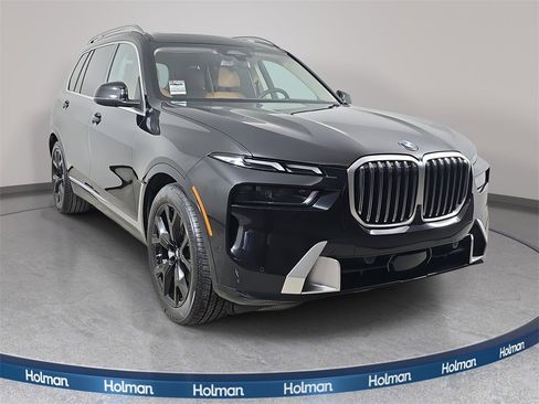 Certified 2023 BMW X7 xDrive40i w/ Premium Package image 3