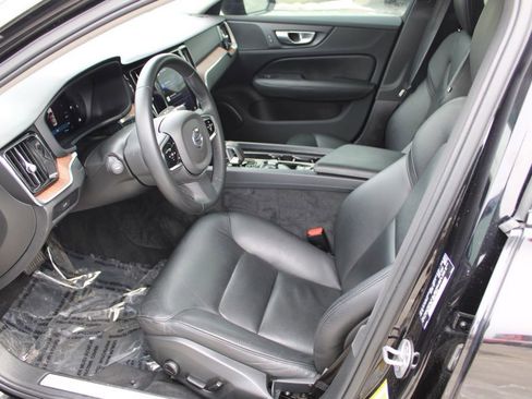 Used 2024 Volvo S60 B5 Plus image 16