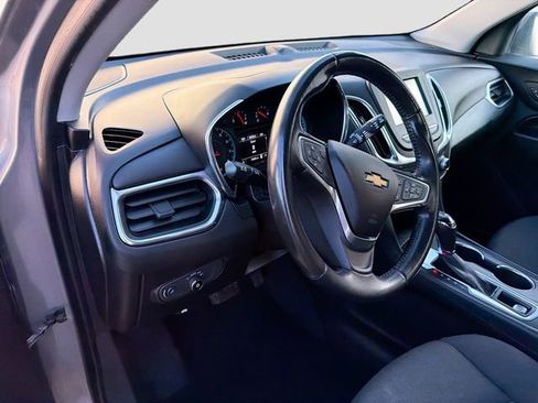 Used 2018 Chevrolet Equinox LT image 9