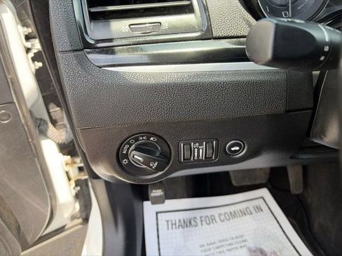 Used 2020 Chrysler 300 S RWD image 19