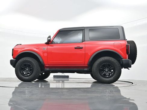 Used 2022 Ford Bronco Wildtrak image 32