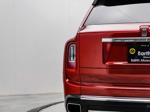 Used 2019 Rolls-Royce Cullinan AWD/4WD image 17