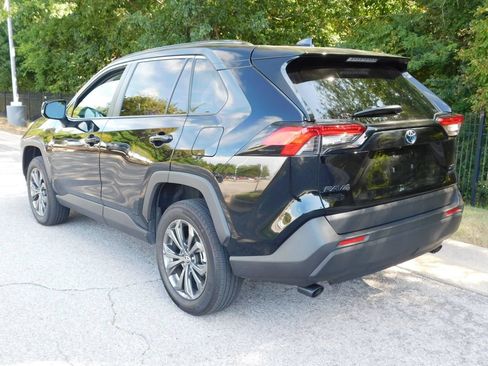 Used 2024 Toyota RAV4 XLE Premium w/ Weather Package AWD/4WD image 10