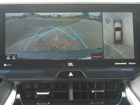 Used 2021 Toyota Venza Limited AWD/4WD image 8