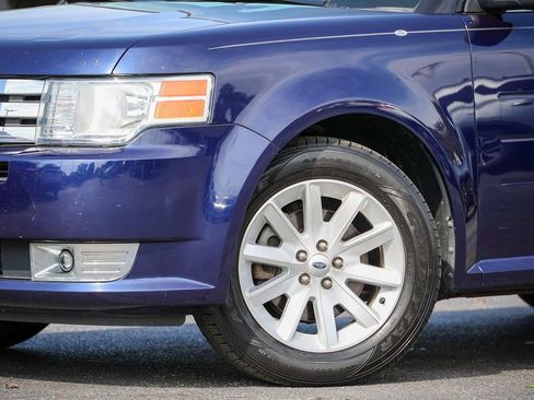Used 2011 Ford Flex SEL w/ Rapid Spec Order Code FWD image 10