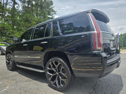 Used 2016 Cadillac Escalade Luxury AWD/4WD image 7