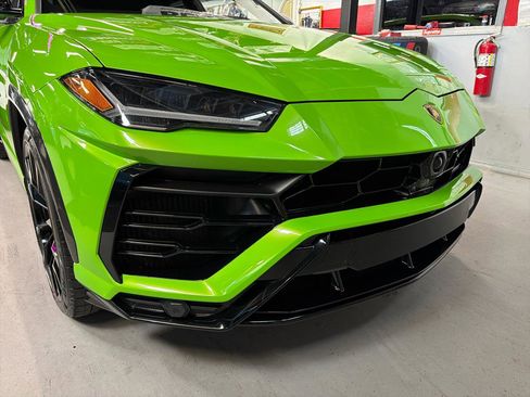 Used 2022 Lamborghini Urus image 12
