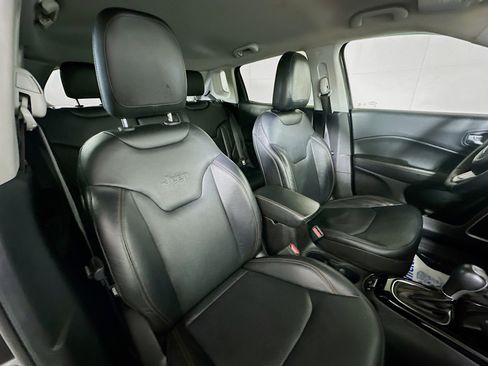 Used 2017 Jeep Compass Limited image 25