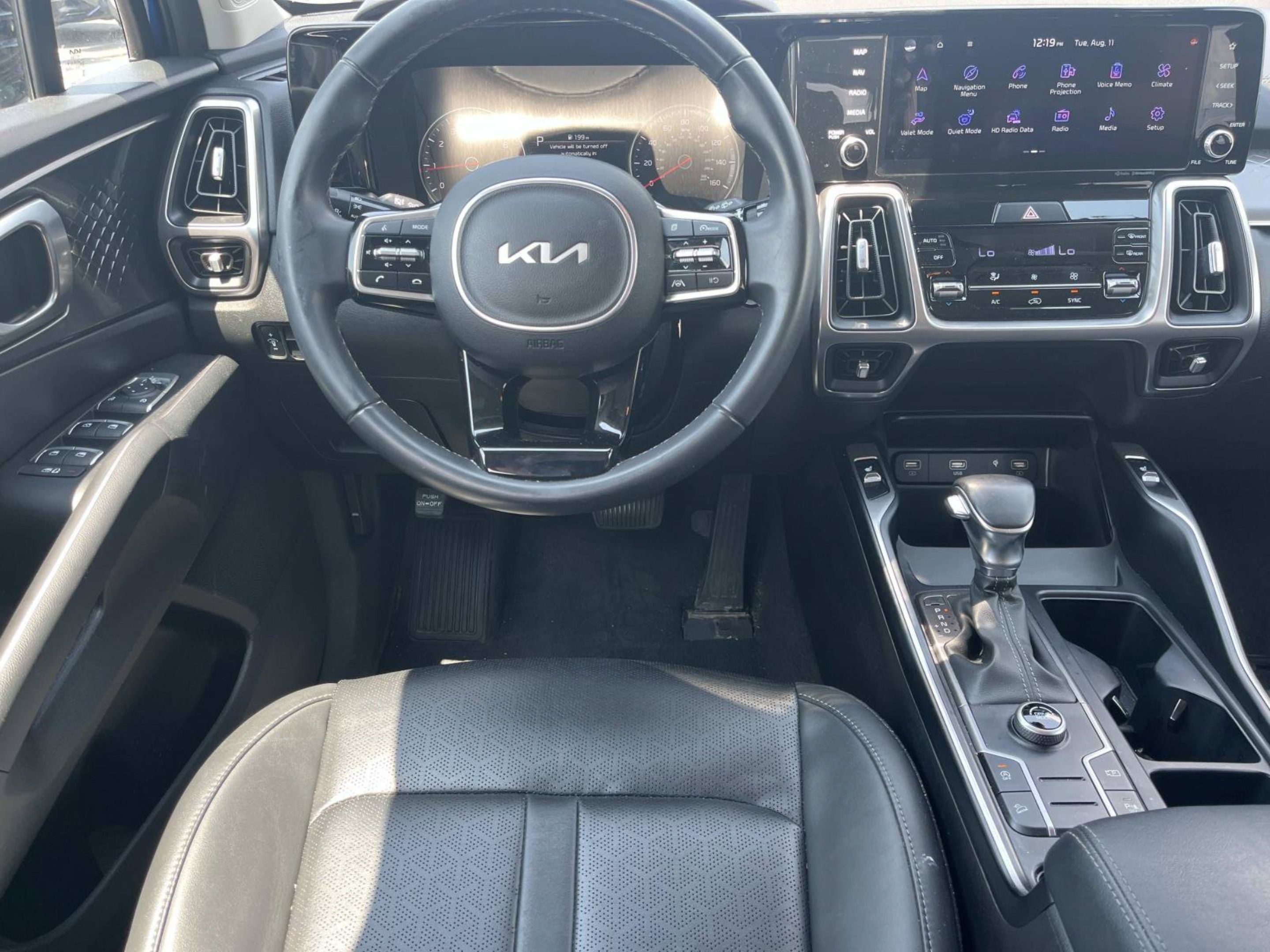 Used 2023 Kia Sorento S FWD image 9