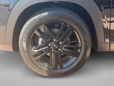 New 2026 Chevrolet Trax ACTIV w/ Sunroof Package FWD image 9