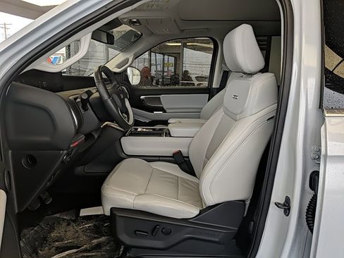 Used 2025 Ford Expedition Max Platinum image 15