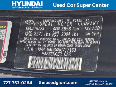 Used 2024 Hyundai Elantra SEL FWD image 32