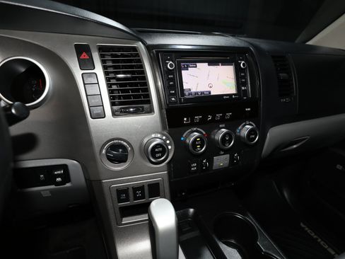 Used 2016 Toyota Sequoia Limited AWD/4WD image 60