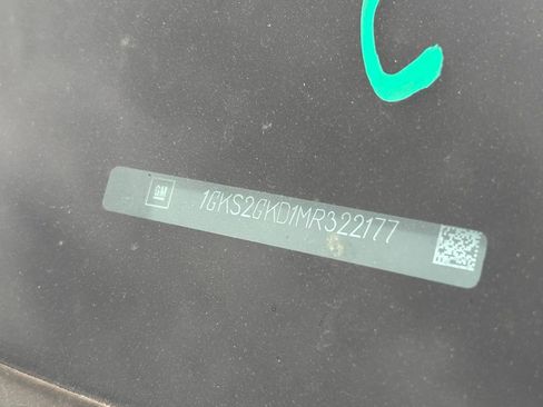 Used 2021 GMC Yukon XL SLT w/ Rear Media and Nav Package image 3