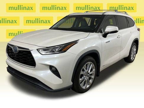 Used 2021 Toyota Highlander Limited image 13