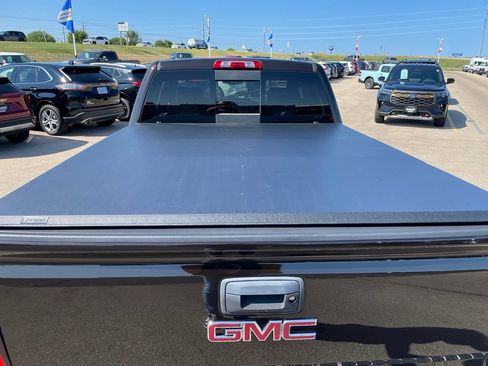 Used 2018 GMC Sierra 1500 SLE w/ SLE Value Package AWD/4WD image 26