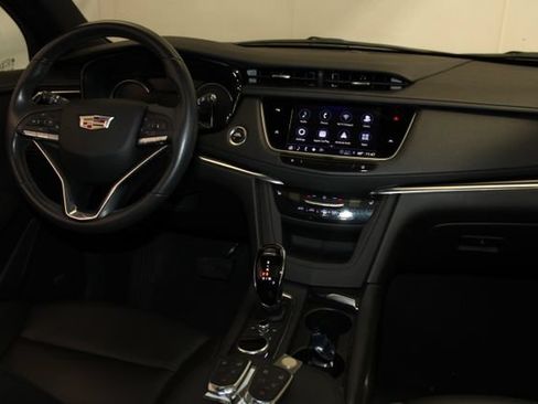 Certified 2023 Cadillac XT6 Luxury AWD/4WD image 17