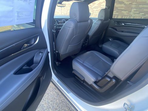 Used 2024 Buick Enclave Premium image 14