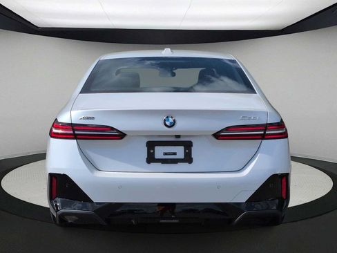 Used 2027 BMW 530i xDrive w/ M Sport Package AWD/4WD image 7