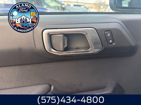 New 2025 Ford Bronco Badlands image 3