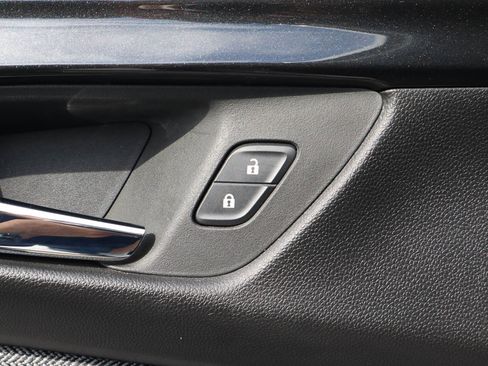 Used 2025 Chevrolet TrailBlazer LT FWD image 15