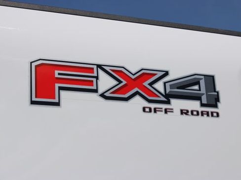 Used 2025 Ford F250 XL w/ XL Off-Road Package AWD/4WD image 19