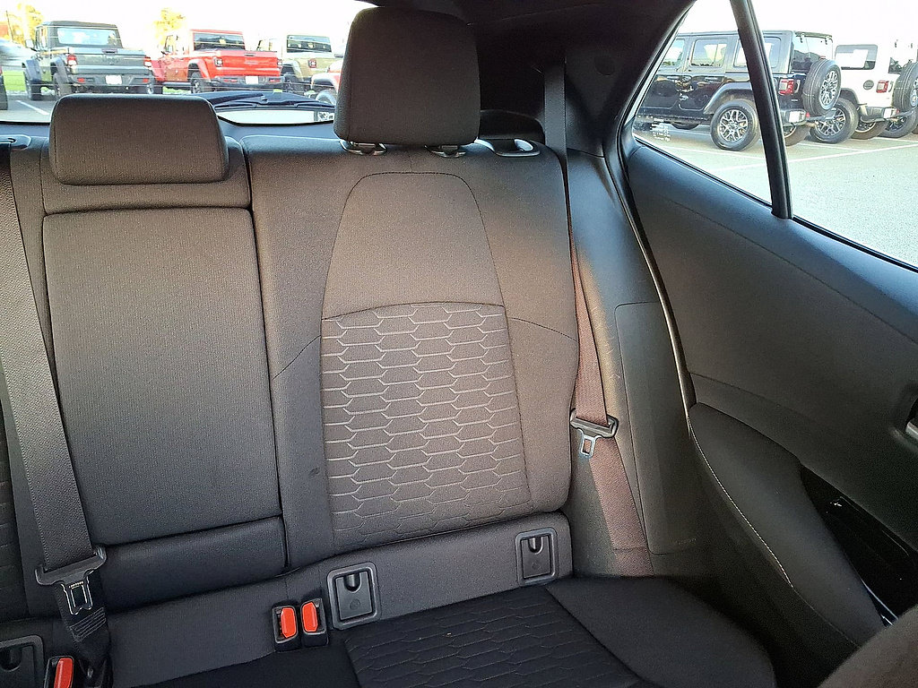 Used 2022 Toyota Corolla SE w/ SE Preferred Package FWD image 14