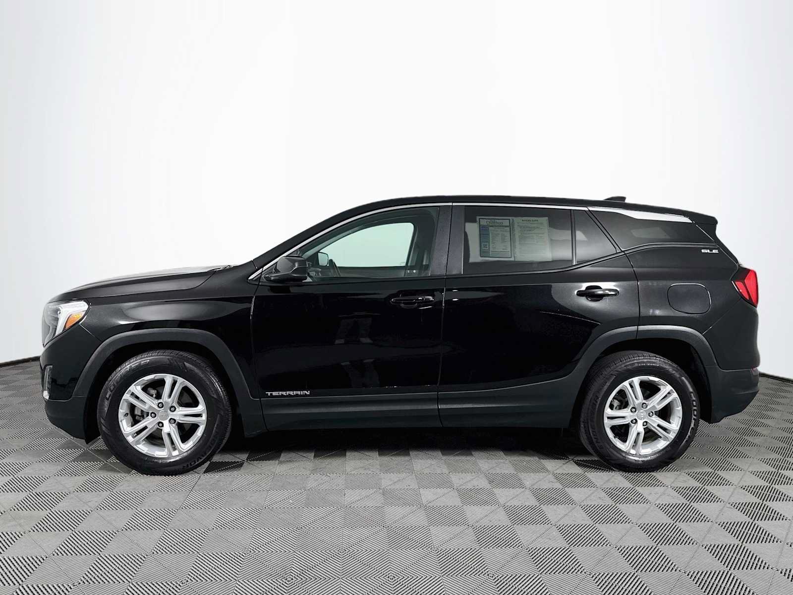 Used 2021 GMC Terrain SLE FWD image 8