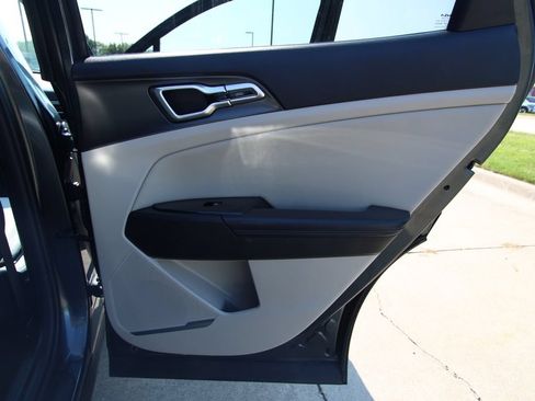 Used 2023 Kia Sportage EX FWD image 41