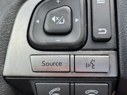 Used 2017 Subaru Crosstrek 2.0i Premium AWD/4WD image 10