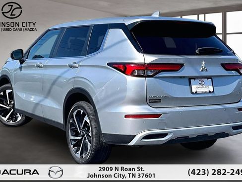 Used 2024 Mitsubishi Outlander SE Black Edition AWD/4WD image 13