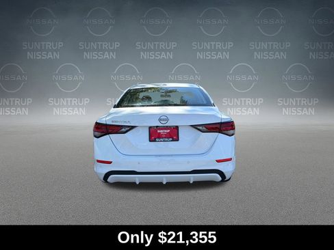 Used 2025 Nissan Sentra SV w/ Trunk Package FWD image 4