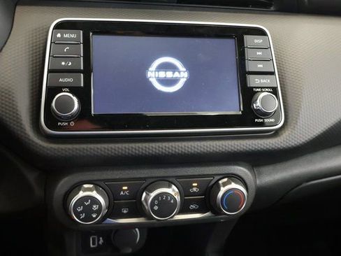 New 2025 Nissan Kicks Play S image 15