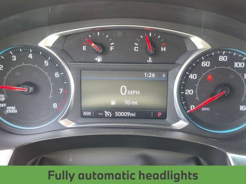 Used 2023 Chevrolet Traverse LT FWD image 18