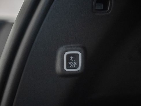 New 2026 Jeep Cherokee Overland image 11