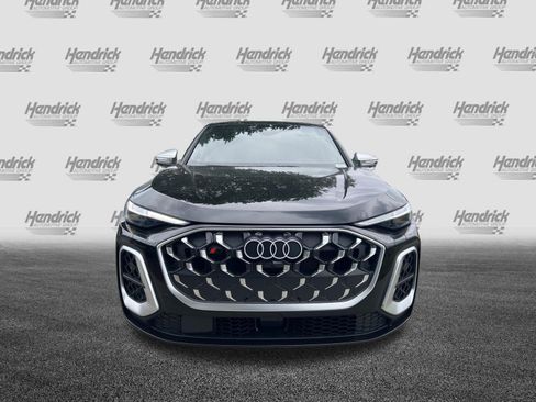 Used 2025 Audi SQ5 Prestige AWD/4WD image 3