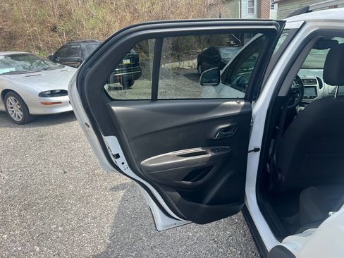 Used 2016 Chevrolet Trax LT w/ LPO, Protection Package image 21