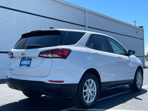 Used 2022 Chevrolet Equinox LS w/ LS Convenience Package FWD image 6