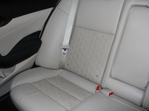 Used 2017 Nissan Maxima Platinum image 34