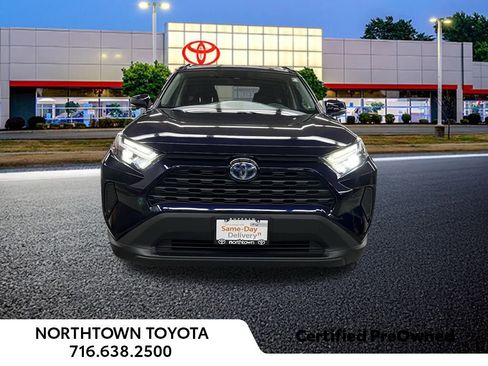 Used 2024 Toyota RAV4 XLE image 27