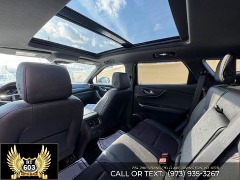 Used 2019 Chevrolet Blazer RS w/ Sun and Wheels Package image 10
