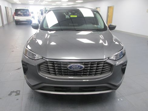 Used 2023 Ford Escape Active AWD/4WD image 2